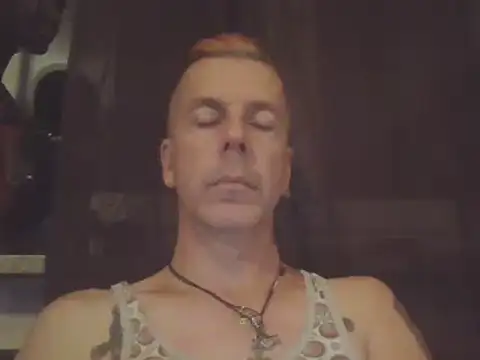 SHARPSkinheadn Live XXX chat