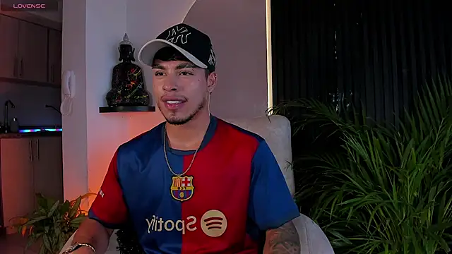 Chat XXX en directo de Ken_Boss