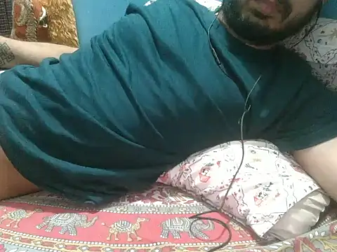 Precumboner 现场XXX聊天