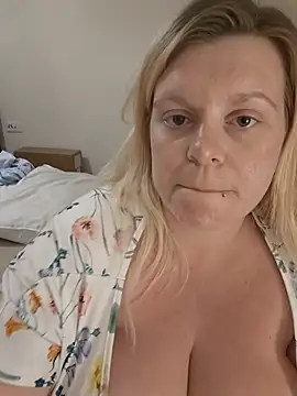pinkieMilfPUSY Live XXX-chat