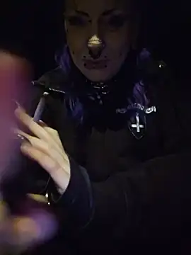 Živý XXX chat Purple_Coffin666