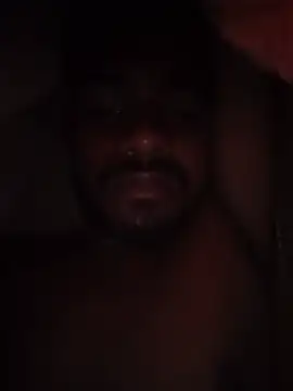 nickB999 Show in webcam
