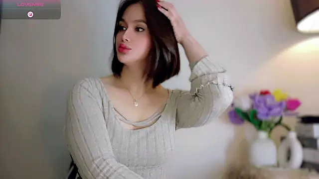 Chat +18 de Anna_HollyDoll ao vivo