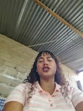 _kimberlly Adlı Modelin Canlı XXX Sohbeti