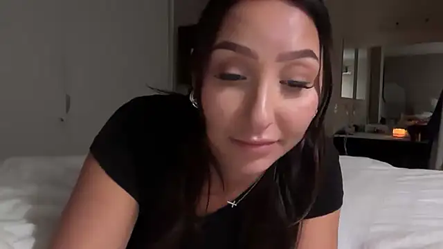 lustfulsmiles' Live XXX Chat