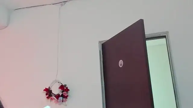 __Emma__11__Lecat_のライブXXXチャット