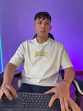 OLIVER_K Live XXX-chat