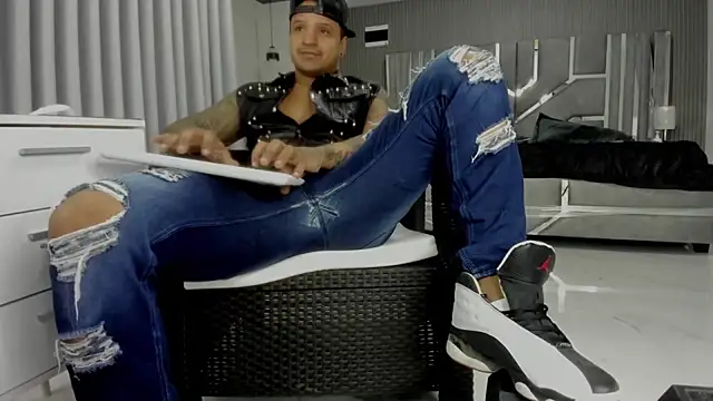 Онлайн чат XXX master_leather