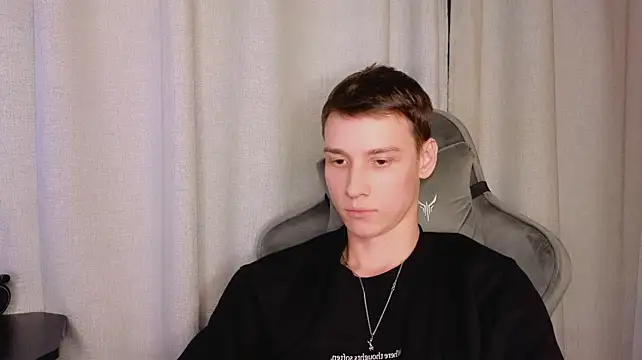 james_fds Live XXX Chat