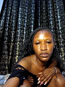 Divine-Ass' Live XXX Chat