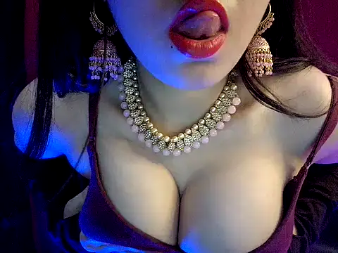 nadia_doll69: онлайн-секс-чат
