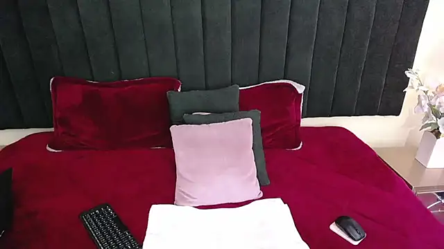 Chat +18 de eriss_goddess ao vivo