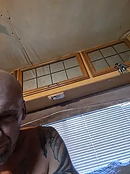 ShawnandDani7074's Live XXX Chat