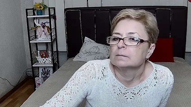EmiliaGree élő XXX-chatje