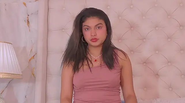 MelodyAlvarez XXX чат на живо