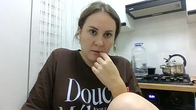 MeadowEyes Chat XXX in diretta