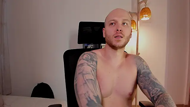 AdamMeyer_10 Show in webcam
