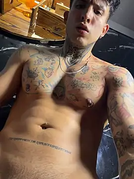 Chat +18 de _Tomy08calderon ao vivo