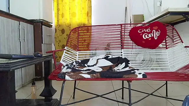 Chat +18 de Manbigcocklatin ao vivo