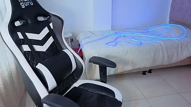 Victoryyy_'s Live XXX Chat