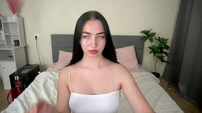 WildKittenX_'s Live XXX Chat