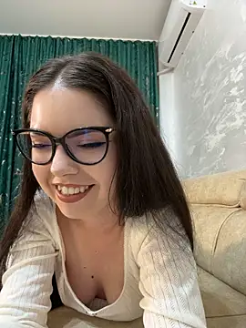 KaylaLewyss Chat XXX in diretta