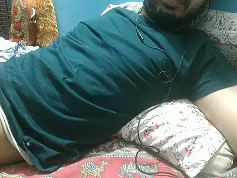 Precumboner Adlı Modelin Canlı XXX Sohbeti
