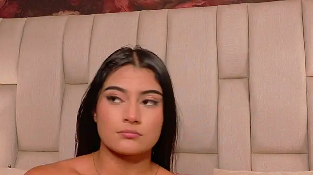 ZaraMonroeX's Live Chat Room