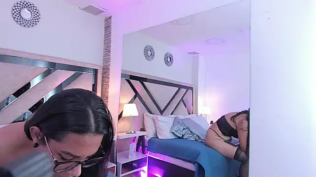 Chloe_Milf_ Adlı Modelin Canlı XXX Sohbeti