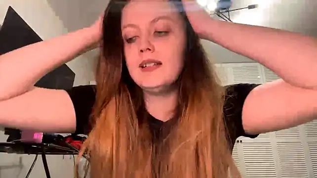 AttiringHallmark – Naživo XXX chat