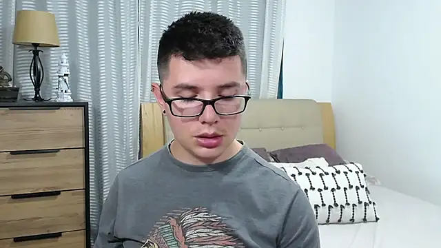 BlackFoXXX69's Live XXX Chat