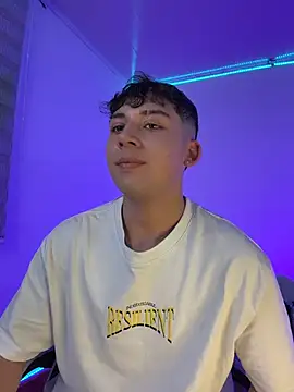 XXX chat uživo modela OLIVER_K