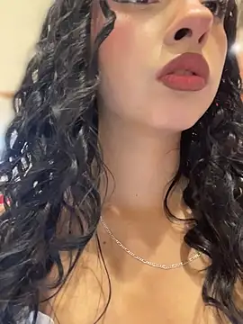 צ'אט XXX בשידור חי של RosseMelody
