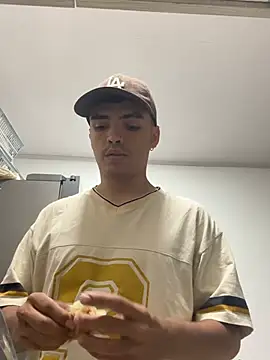 Chat +18 de NicoKingg1_ ao vivo