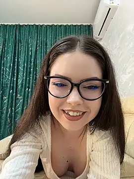Chat XXX en directo de KaylaLewyss