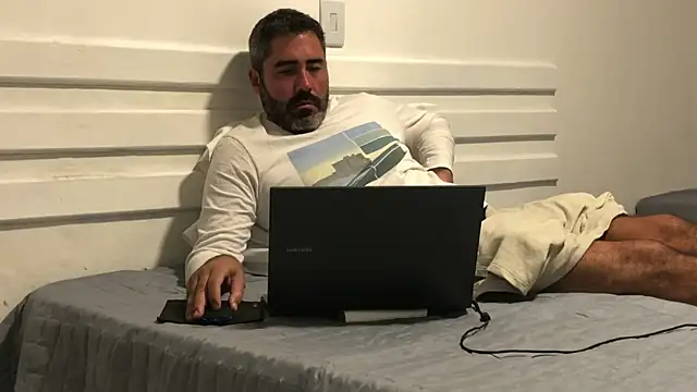 victor_chat Adlı Modelin Canlı XXX Sohbeti