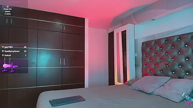 Živý XXX chat Valentiinoss