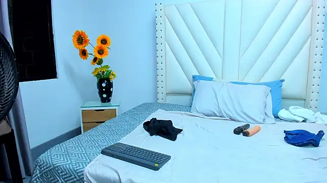 Živý XXX chat Paulynavera