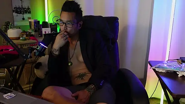 Ghost11_11's Live XXX Chat