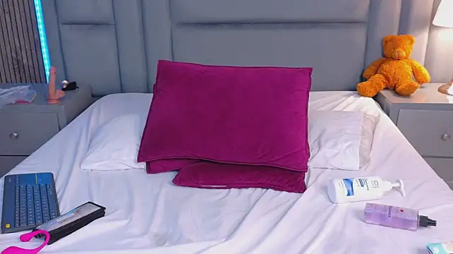 LaylaaDoll Chat XXX in diretta