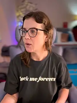 MaiseKnox Chat XXX live