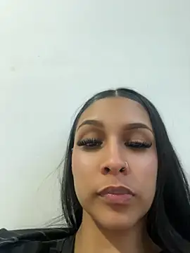 צ'אט XXX בשידור חי של TalianaFerrers