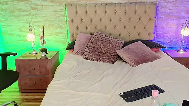 Adams_Sanz Adlı Modelin Canlı XXX Sohbeti