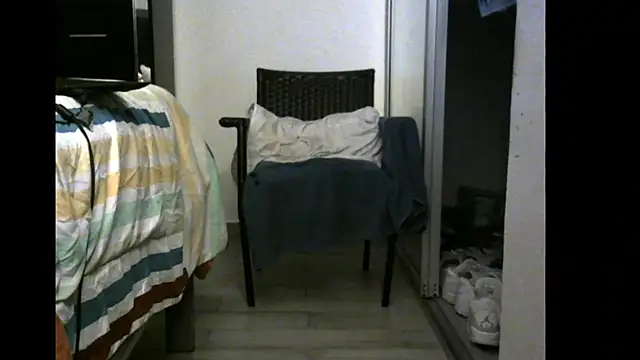 צ'אט XXX בשידור חי של 3LEGSSS