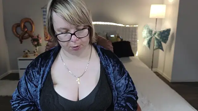 BonnnyBoobsy live XXX chat