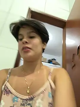 Chat +18 de brasilmorena ao vivo
