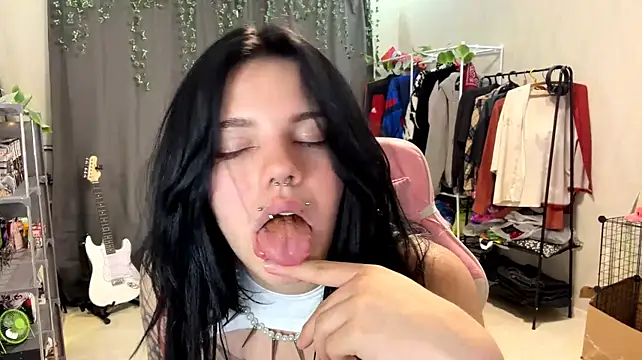 Chat +18 de Veloura_Sweet ao vivo