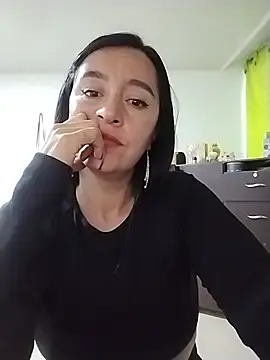 hailey85: онлайн-секс-чат