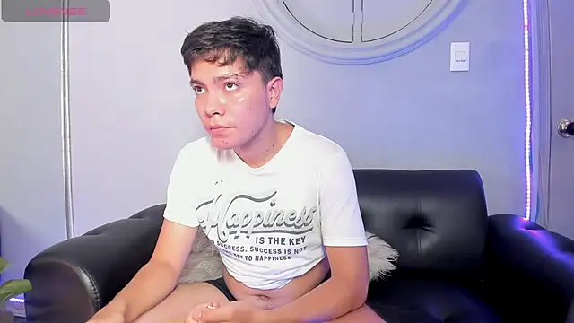 Czat XXX na żywo – Marco17__