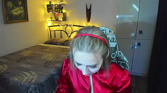 CrazyBitchInLace Live XXX-Chat